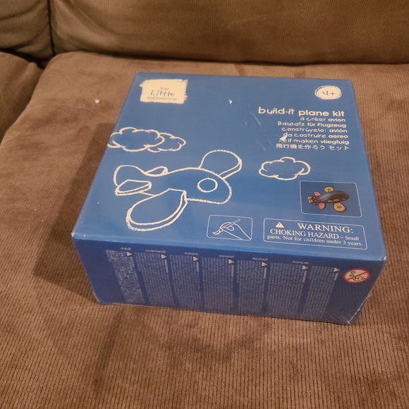 Build-It Plane Kit - Picture 2 of 3